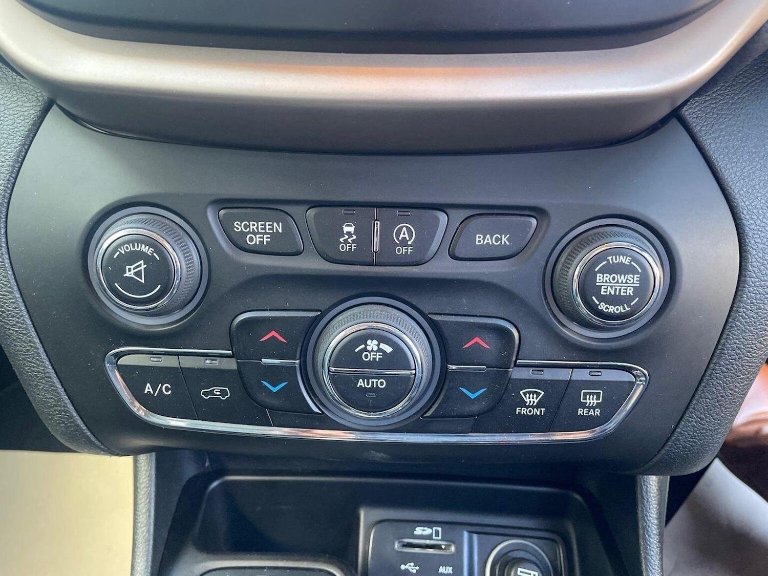 Used Jeep Cherokee 2016 for sale - 76120374: Photo 19