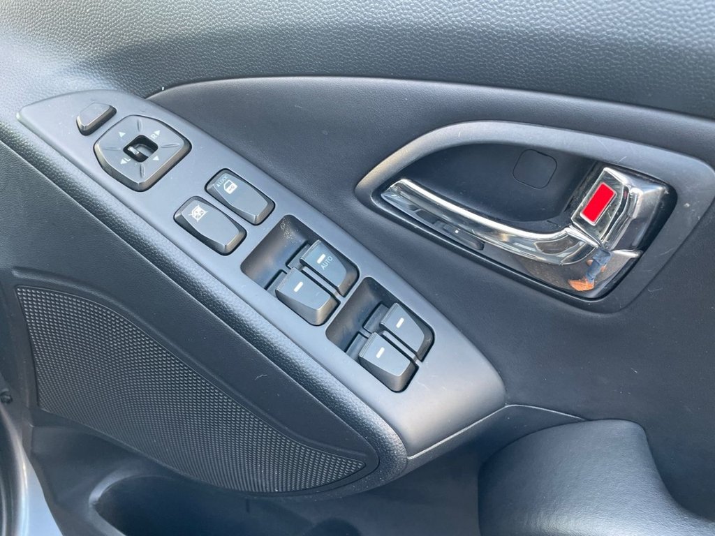 Used Hyundai Ix35 2012 for sale - 76962610: Photo 26