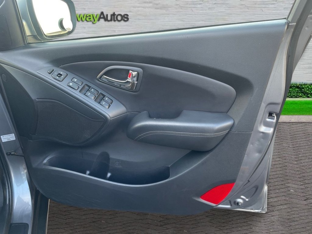 Used Hyundai Ix35 2012 for sale - 76962610: Photo 30