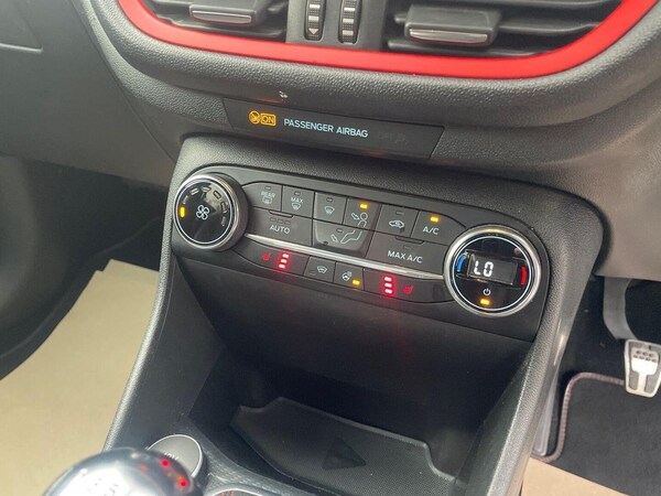 Used Ford Fiesta 2019 for sale - 76107289: Photo 13