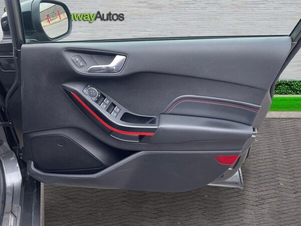 Used Ford Fiesta 2019 for sale - 76107289: Photo 26