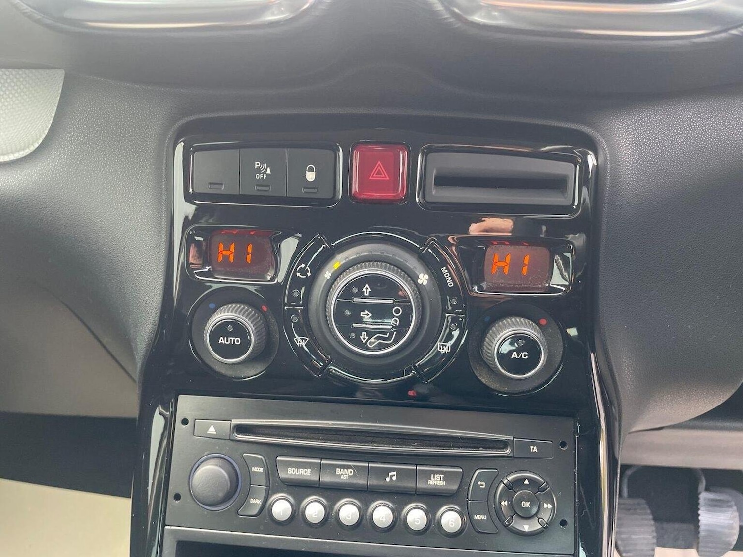 Used Citroen C3 Picasso 2014 for sale - 76058036: Photo 17