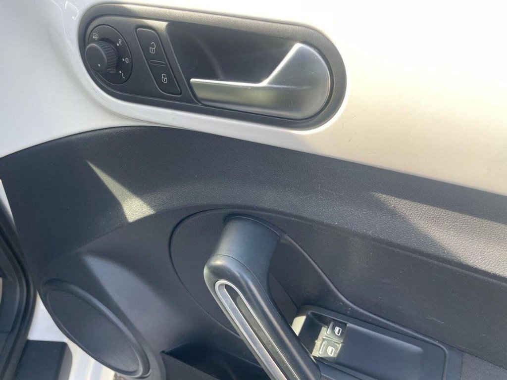 Used Volkswagen Beetle 2014 for sale - 76693127: Photo 12