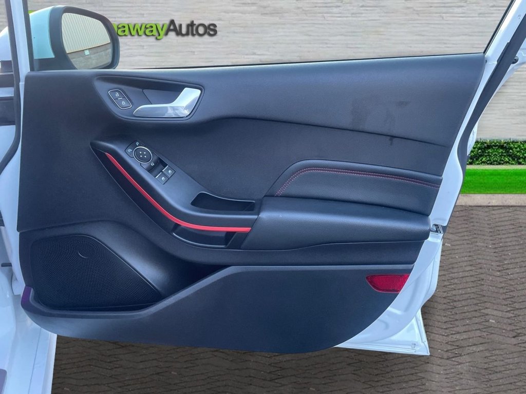 Used Ford Fiesta 2019 for sale - 76693136: Photo 25