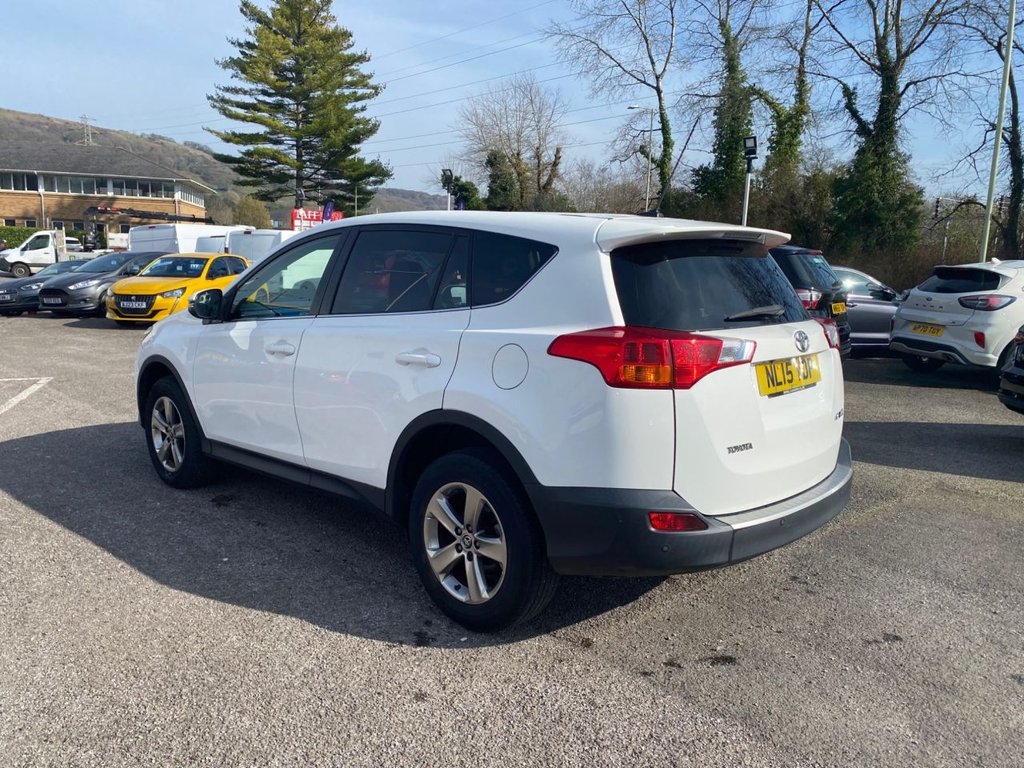 Used Toyota RAV4 2015 for sale - 77967629: Photo 4