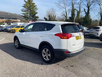 Used Toyota RAV4 2015 for sale - 77967629: Photo