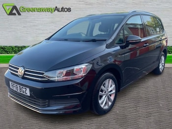 Used Volkswagen Touran 2018 for sale - 78372340: Photo