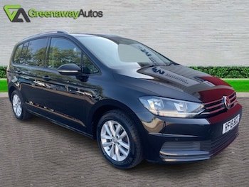 Used Volkswagen Touran 2018 for sale - 78372340: Photo