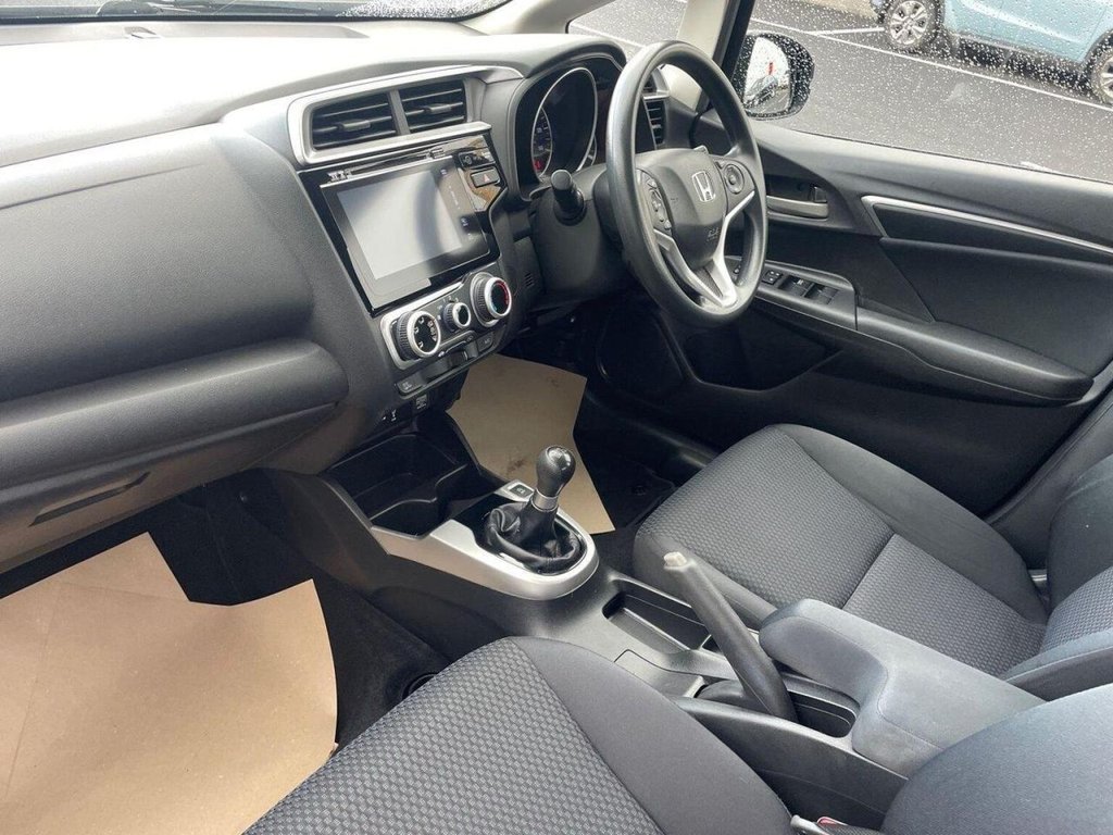 Used Honda Jazz 2018 for sale - 76693122: Photo 11