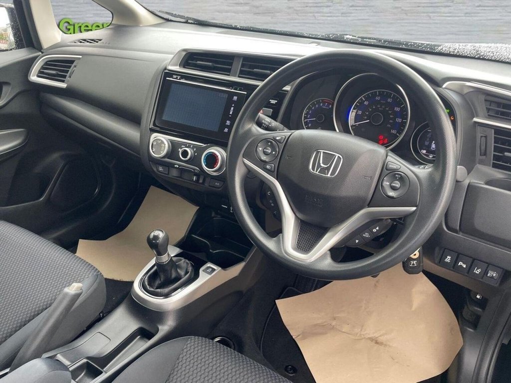 Used Honda Jazz 2018 for sale - 76693122: Photo 23