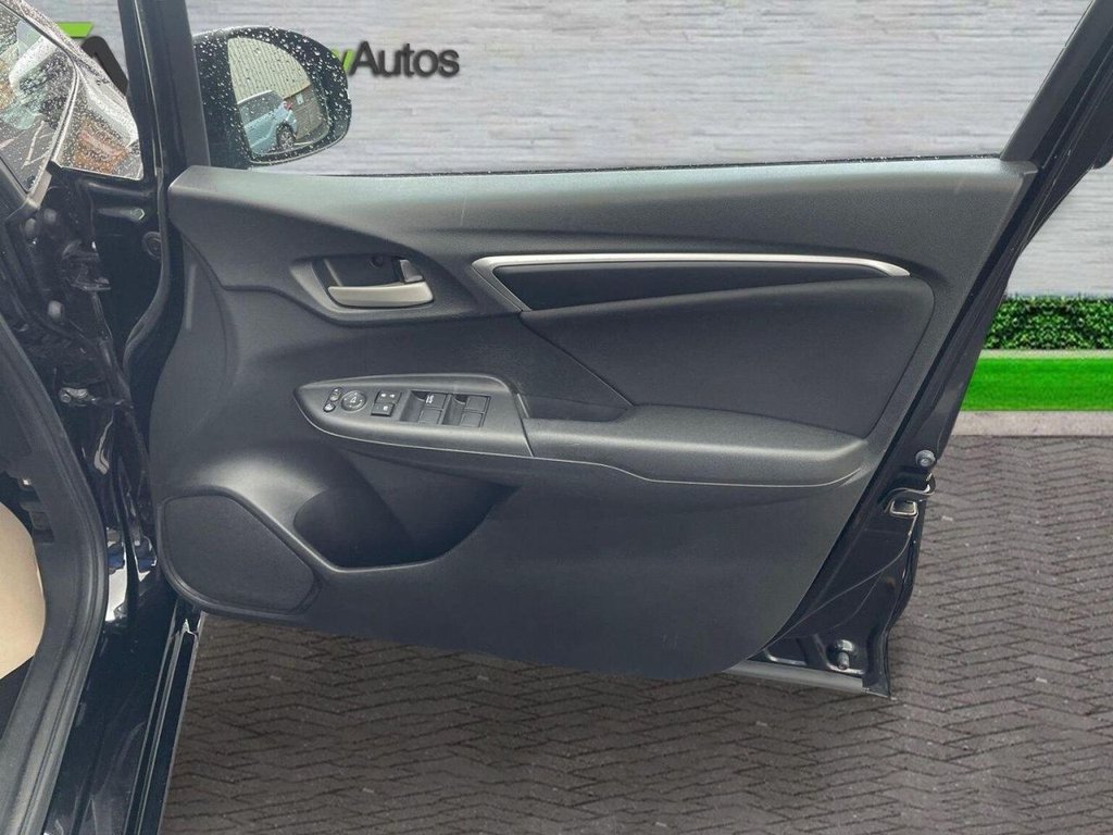 Used Honda Jazz 2018 for sale - 76693122: Photo 24