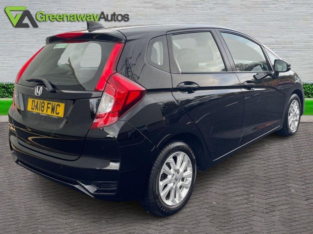 Used Honda Jazz 2018 for sale - 76693122: Photo 6