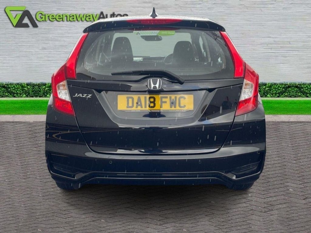 Used Honda Jazz 2018 for sale - 76693122: Photo 7