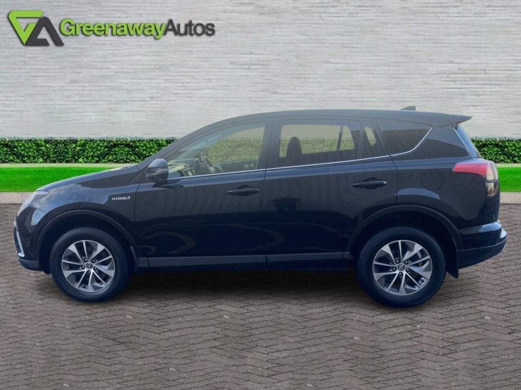 Used Toyota RAV4 2018 for sale - 76941545: Photo 11