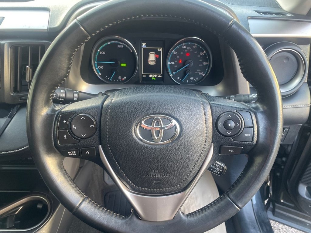 Used Toyota RAV4 2018 for sale - 76941545: Photo 15