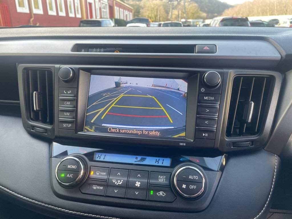 Used Toyota RAV4 2018 for sale - 76941545: Photo 21