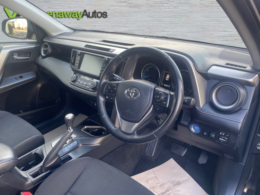 Used Toyota RAV4 2018 for sale - 76941545: Photo 23