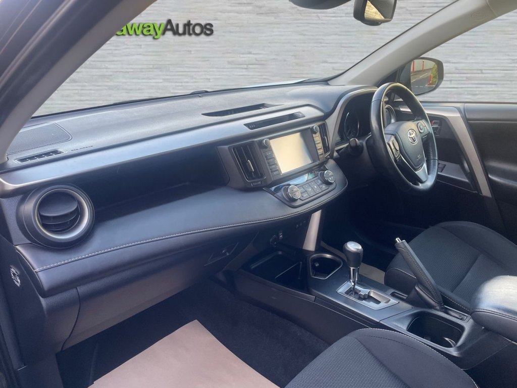 Used Toyota RAV4 2018 for sale - 76941545: Photo 24