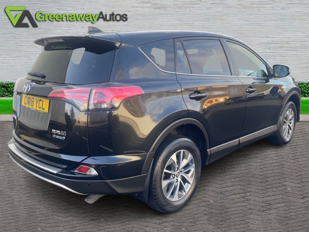 Used Toyota RAV4 2018 for sale - 76941545: Photo 7