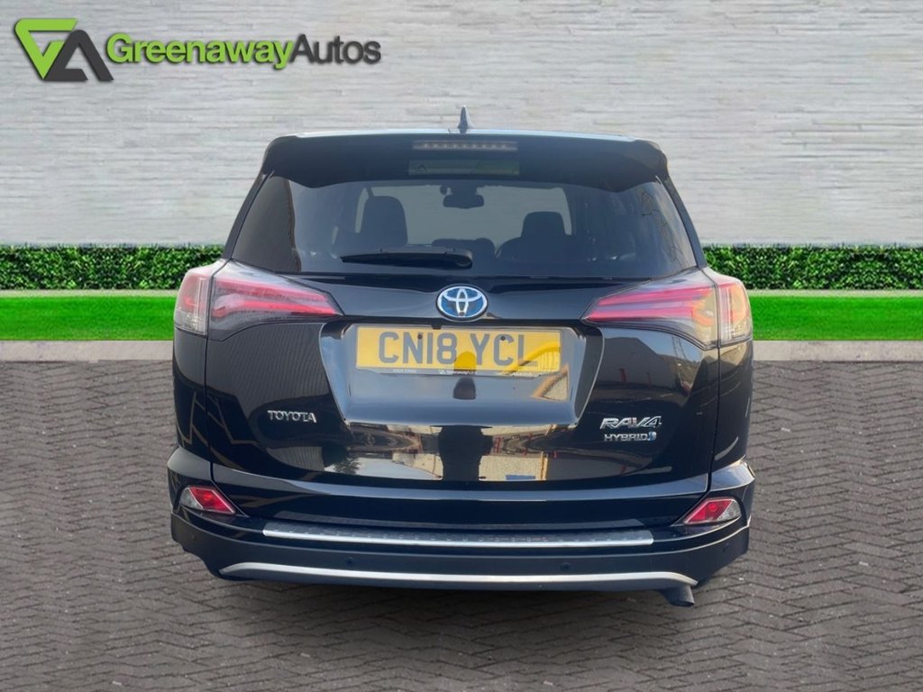 Used Toyota RAV4 2018 for sale - 76941545: Photo 9