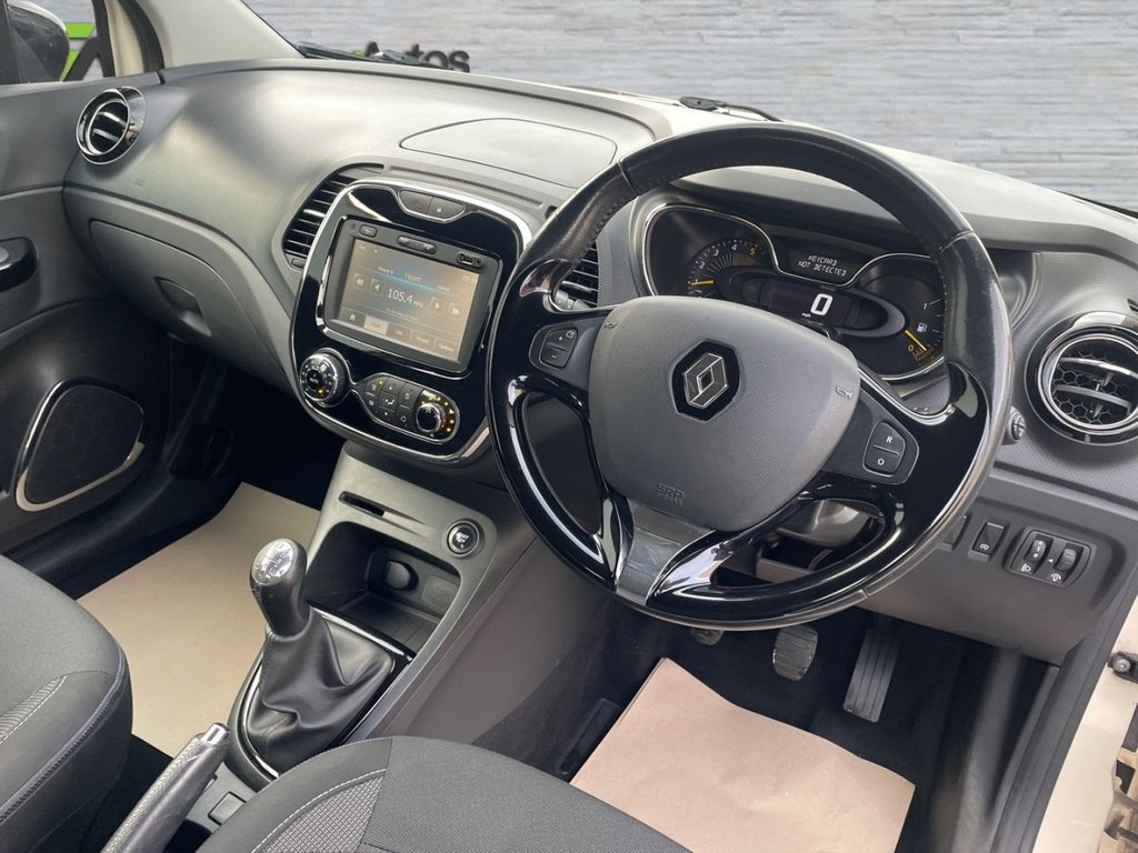 Used Renault Captur 2015 for sale - 76962002: Photo 21