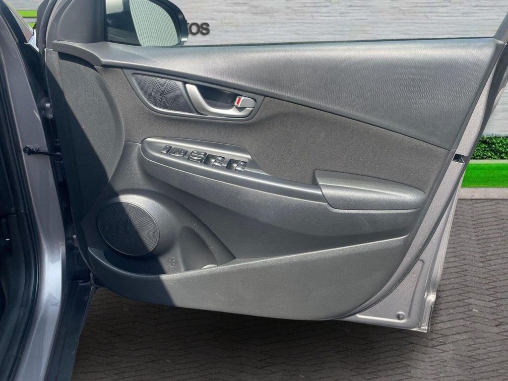 Used Hyundai KONA 2018 for sale - 76693107: Photo 27