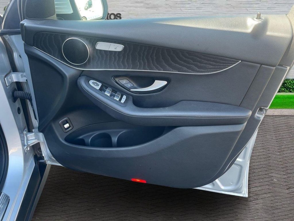 Used Mercedes-Benz GLC 2017 for sale - 76693137: Photo 28