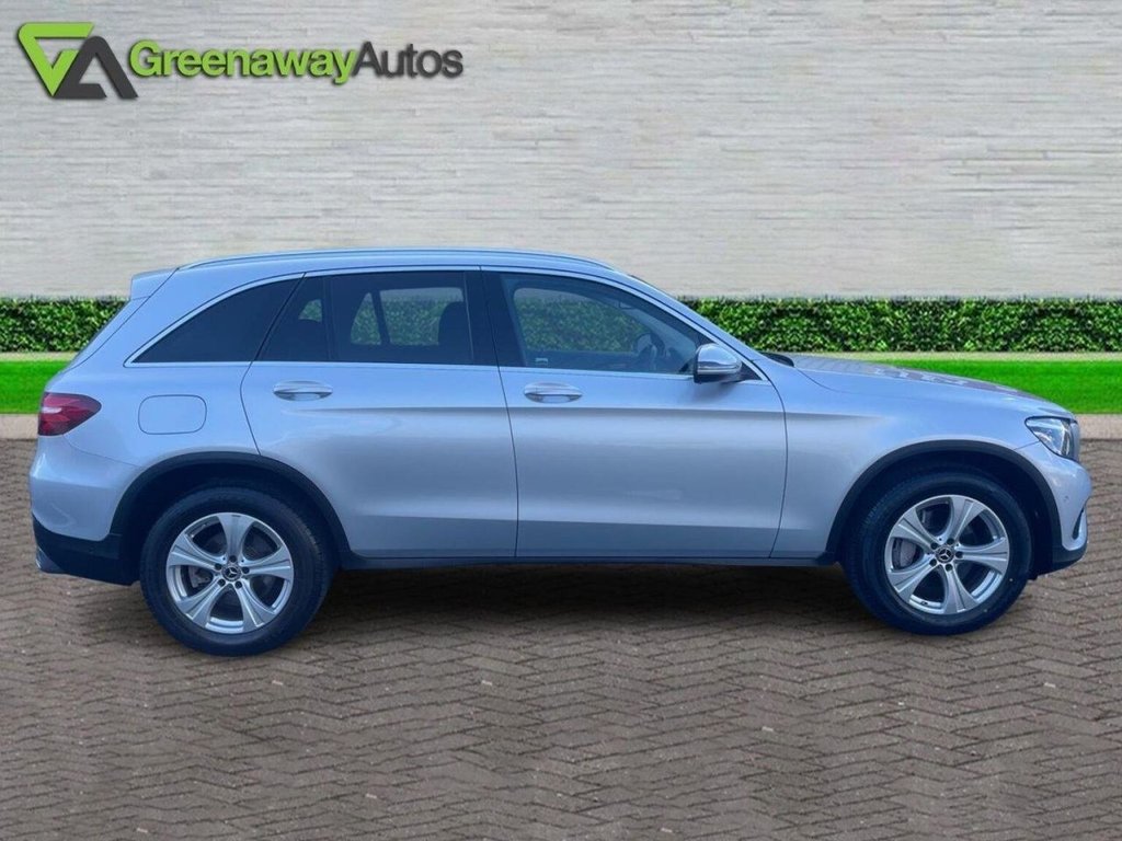 Used Mercedes-Benz GLC 2017 for sale - 76693137: Photo 5