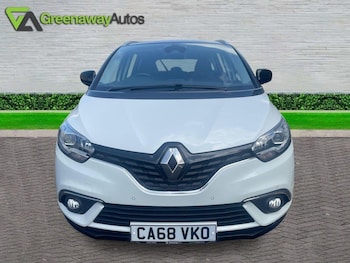 Used Renault Grand Scenic 2018 for sale - 76596560: Photo