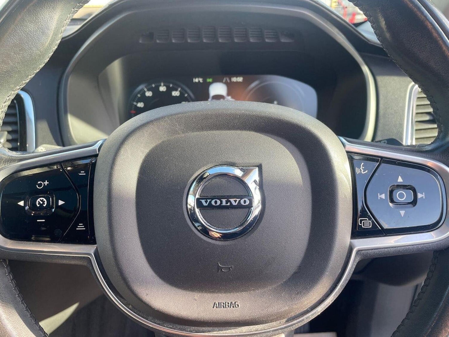 Used Volvo XC90 2017 for sale - 76510891: Photo 26