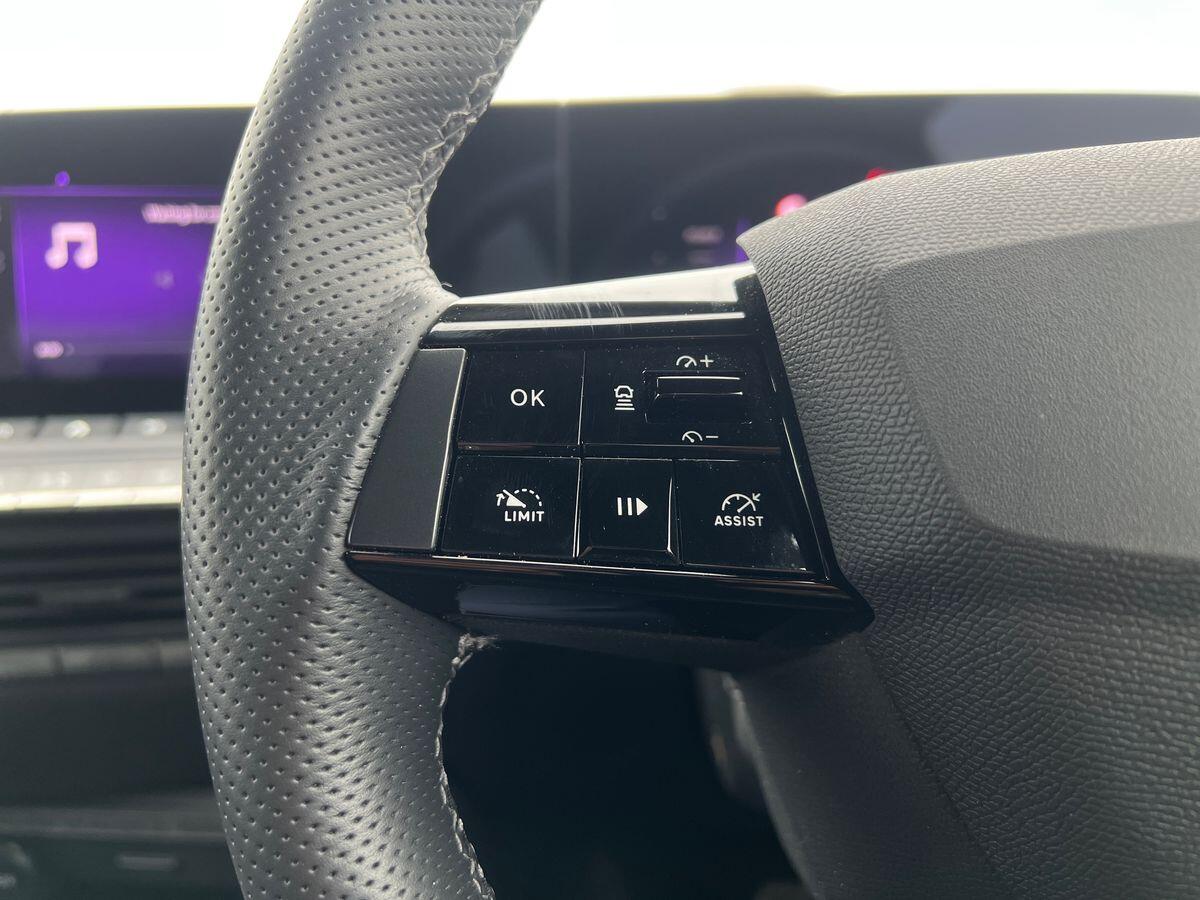 Used Vauxhall Astra for sale - 76727635: Photo 16