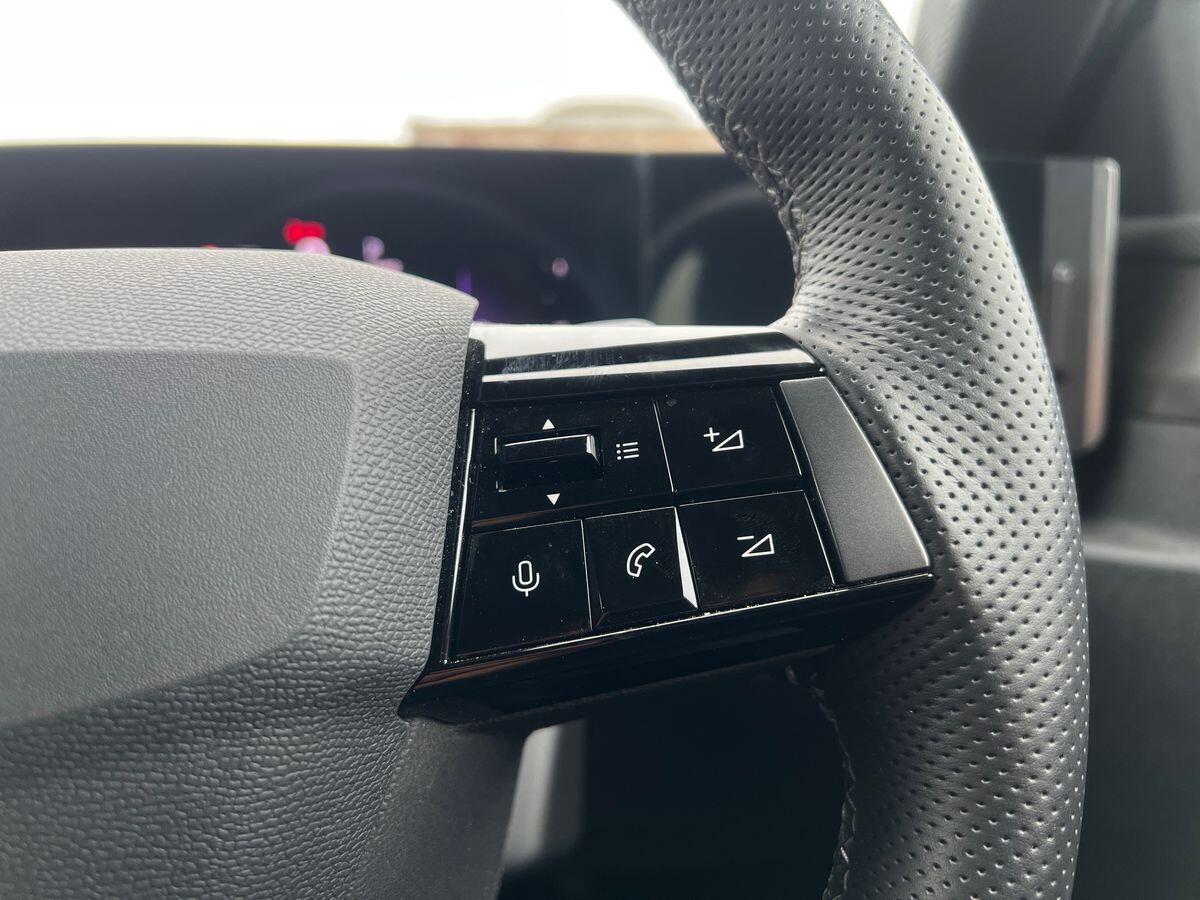 Used Vauxhall Astra for sale - 76727635: Photo 17