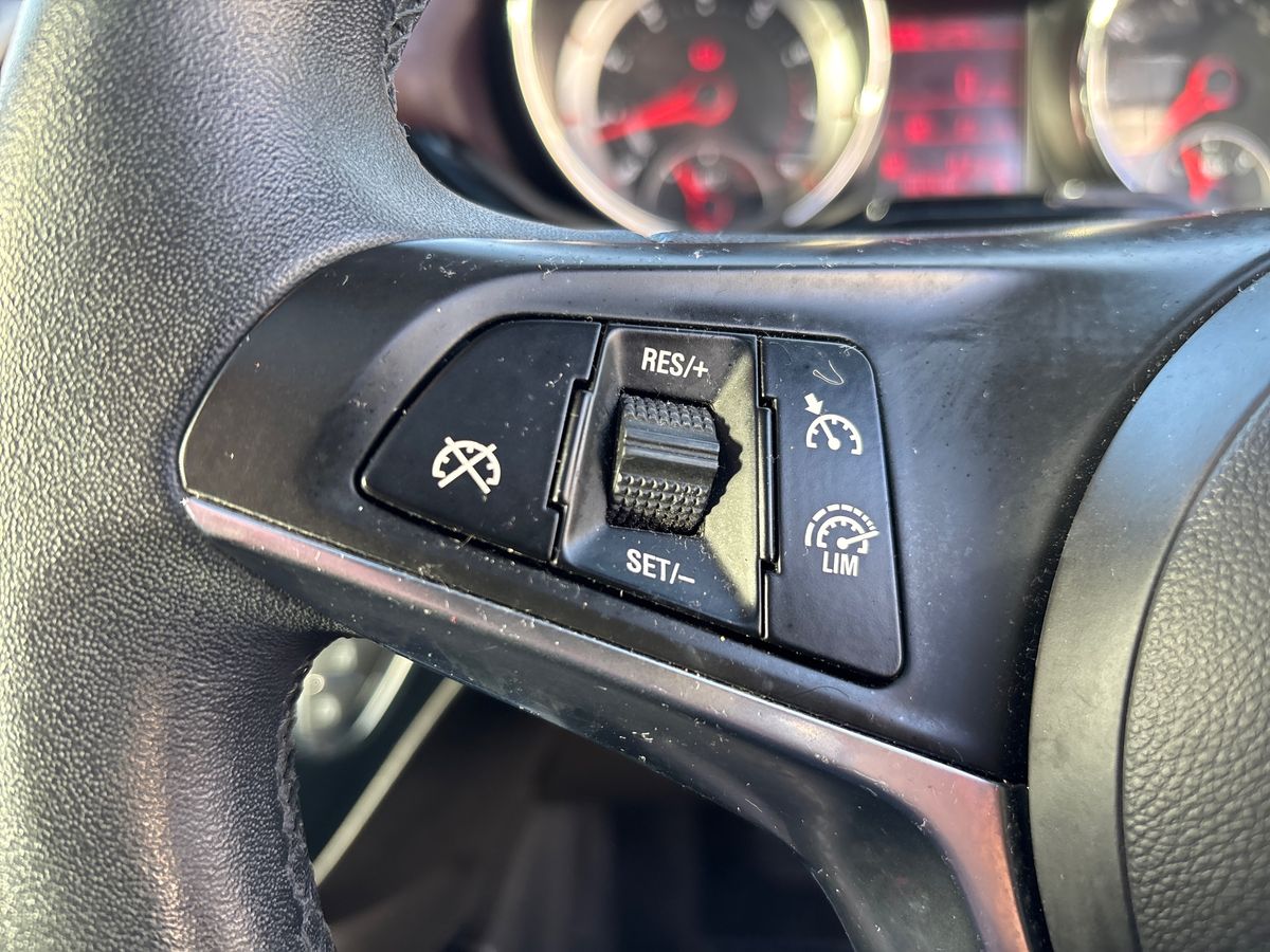 Used Vauxhall ADAM 2015 for sale - 77360540: Photo 16