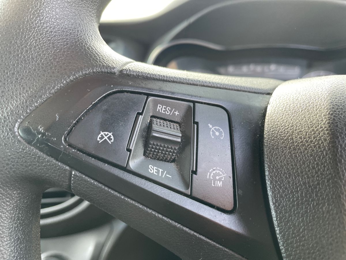 Used Vauxhall Viva 2016 for sale - 77739932: Photo 16