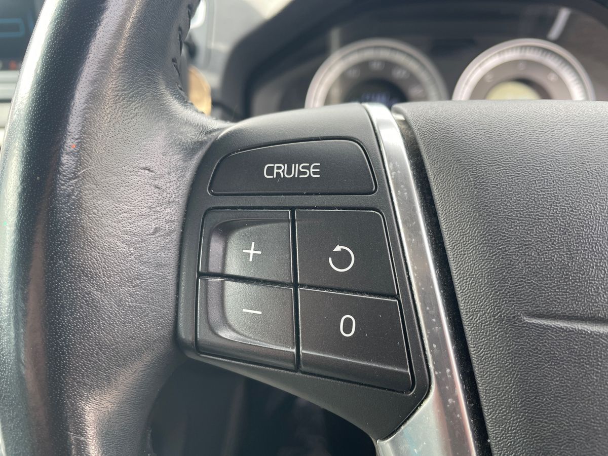 Used Volvo V70 2011 for sale - 77855772: Photo 16