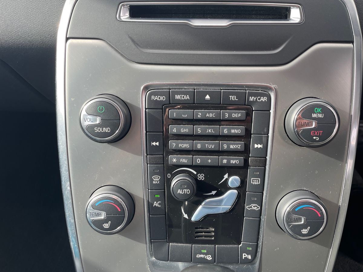 Used Volvo V70 2011 for sale - 77855772: Photo 18