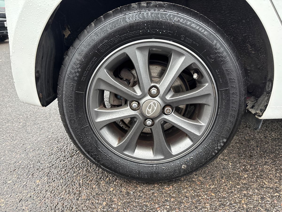 Used Hyundai i10 2014 for sale - 77606894: Photo 9