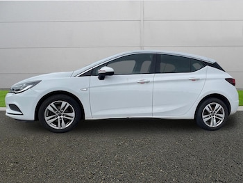 Used Vauxhall Astra 2017 for sale - 77911263: Photo