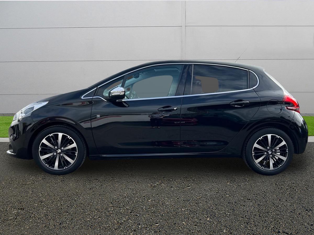 Used Peugeot 208 2019 for sale - 76730993: Photo 4
