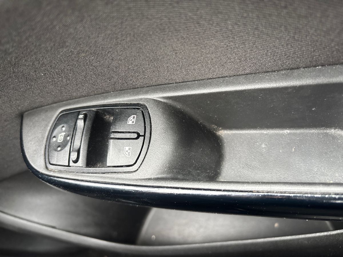 Used Vauxhall Corsa 2015 for sale - 77002759: Photo 20