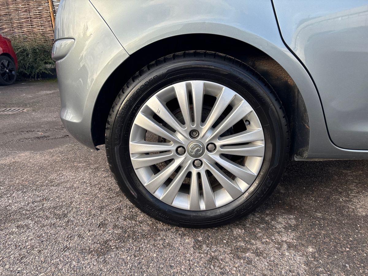 Used Vauxhall Corsa 2011 for sale - 77316079: Photo 9