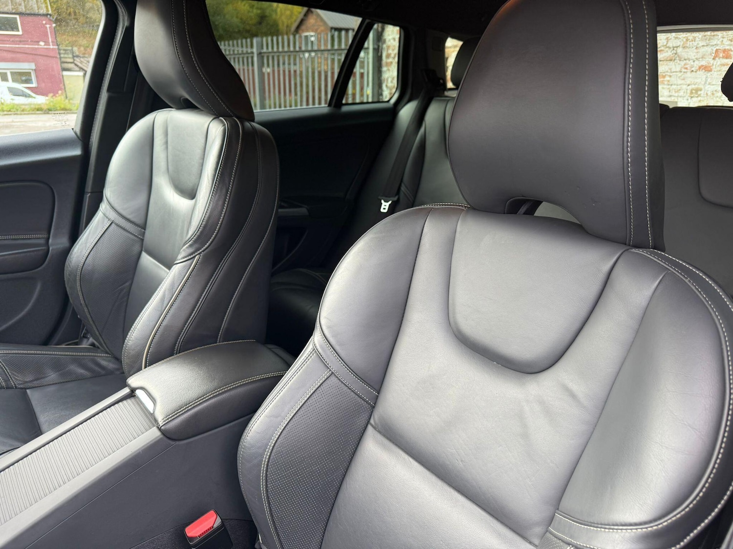 Used Volvo V60 for sale - 76995379: Photo 16