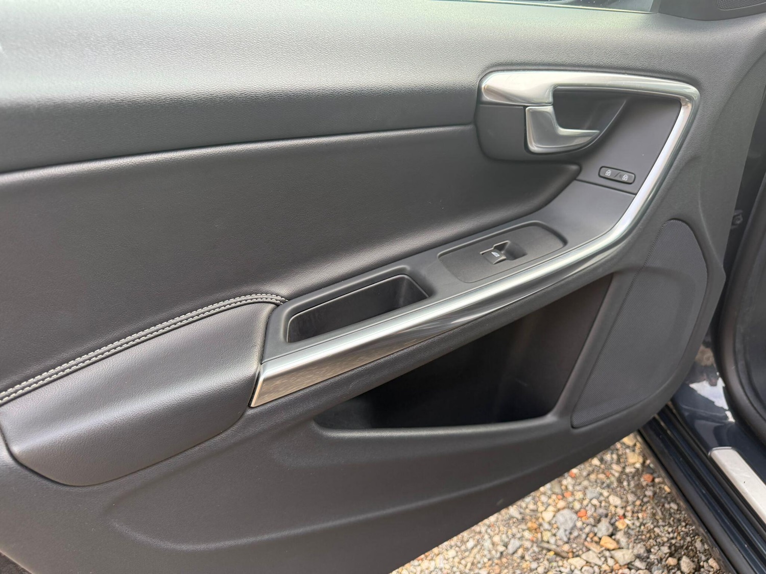 Used Volvo V60 for sale - 76995379: Photo 26