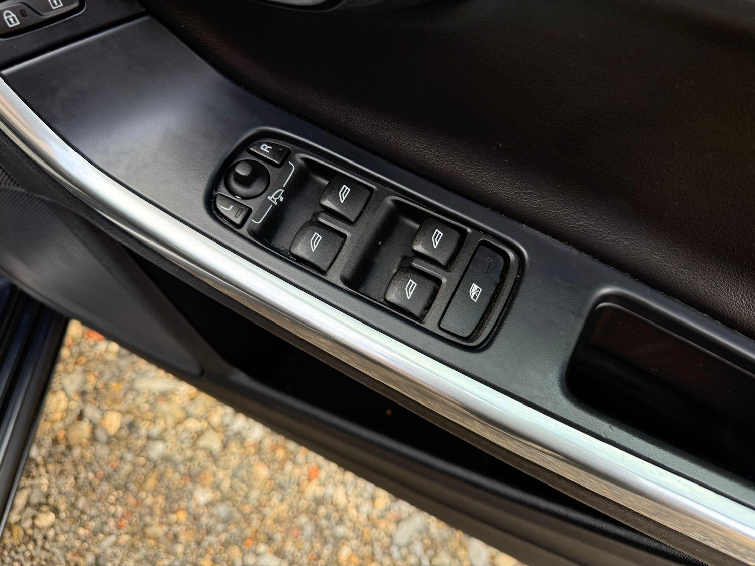 Used Volvo V60 for sale - 76995379: Photo 29