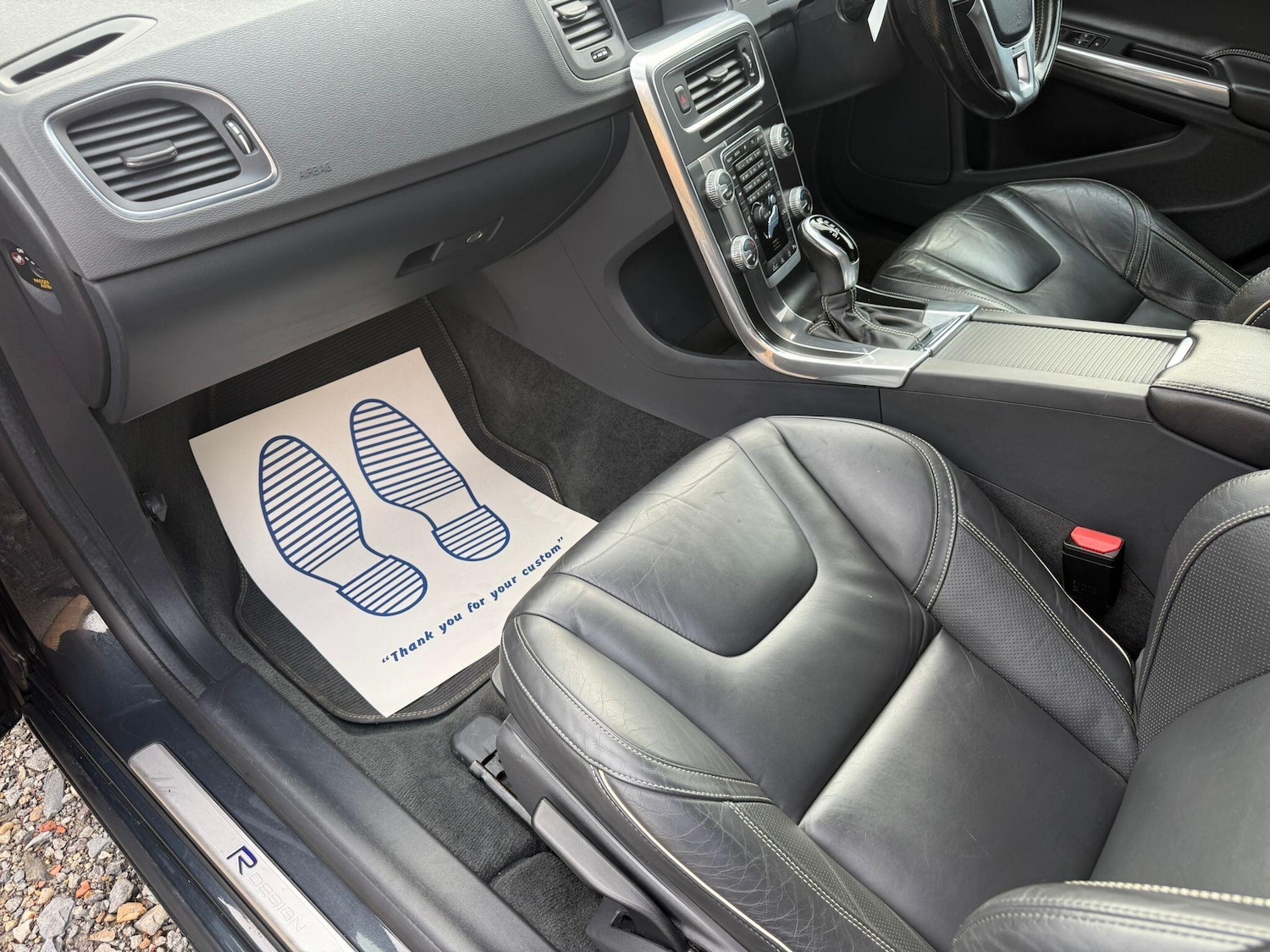 Used Volvo V60 for sale - 76995379: Photo 40