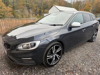 Used Volvo V60 2018 for sale - 76995379: Photo