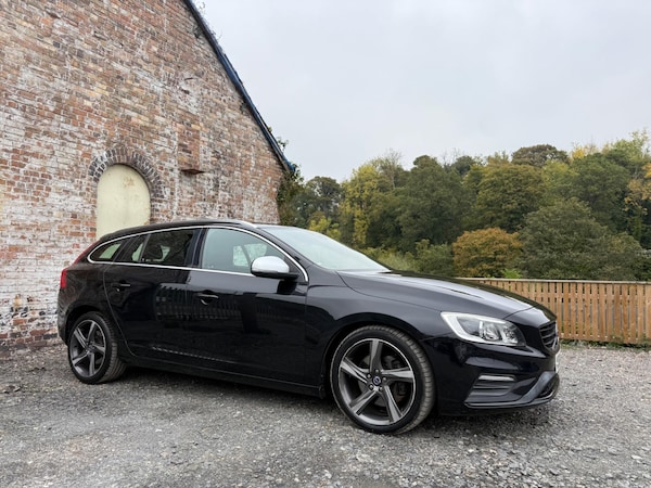 Used Volvo V60 2015 for sale - 76270146: Photo 1