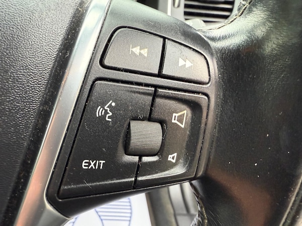 Used Volvo V60 2015 for sale - 76270146: Photo 21