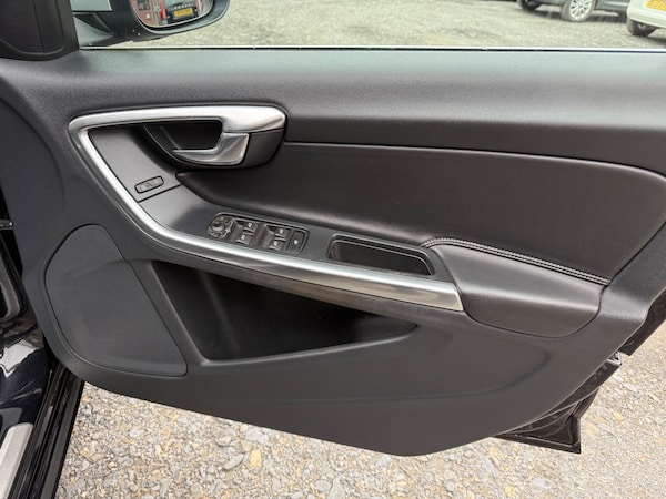 Used Volvo V60 2015 for sale - 76270146: Photo 26