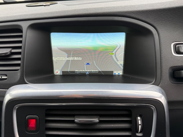 Used Volvo V60 2015 for sale - 76270146: Photo 30